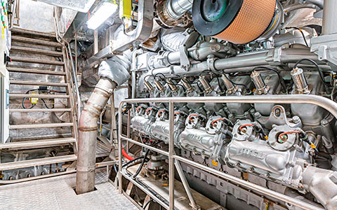 Premiere for Rolls-Royceu0027s first MTU gas engines in new Doeksen 