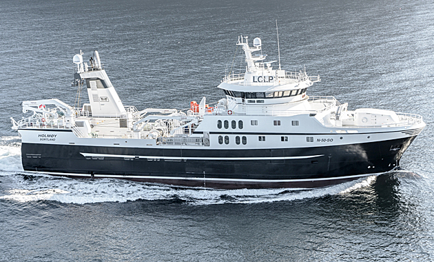 One of the world’s most advanced fishing vessels, the Rolls-Royce designed and equipped Stern Trawler Holmøy has entered service with the Norwegian fishing company Prestfjord Havfiske AS. 