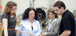 Vielfältige Karrieremöglichkeiten bei Rolls-Royce